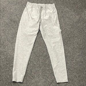 Outdoor Voices Marled Gray Mens Pants Joggers Athletic Size Medium Tapered